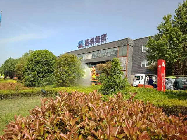 新一代“东方红”绿化喷洒车，全身都是“洛阳造”